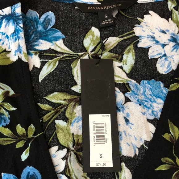 Banana Republic Shirt Womens Size S Blue Floral Wrap Top - Picture 7 of 12
